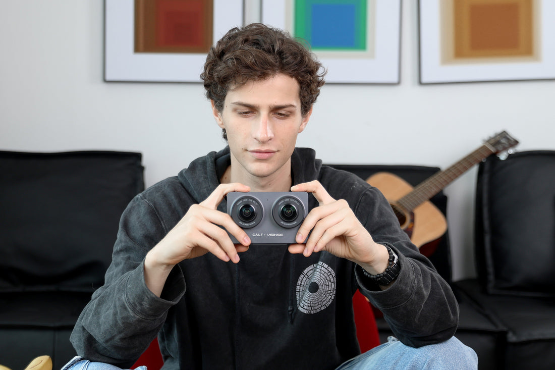 Capture a Heartwarming Christmas in 3D: Bring Holiday Magic to Life with the CALF VISINSE 3D VR180 Camera